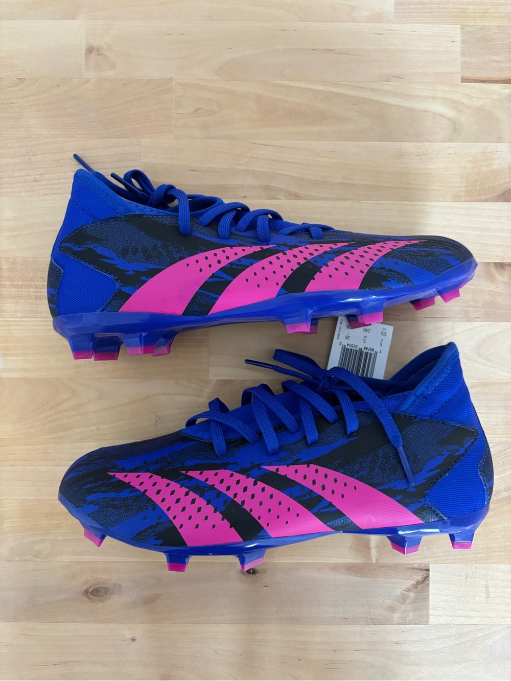 New Nike Predator Accuracy.3 FG J youth soccer cleats 5.5
